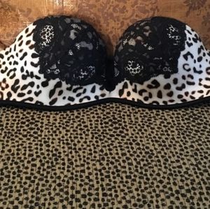 Victoria Secret Bombshell bra add 2 cup sizes